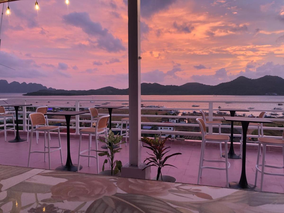 Sunburn Suites And Rooftop Bar Coron Esterno foto
