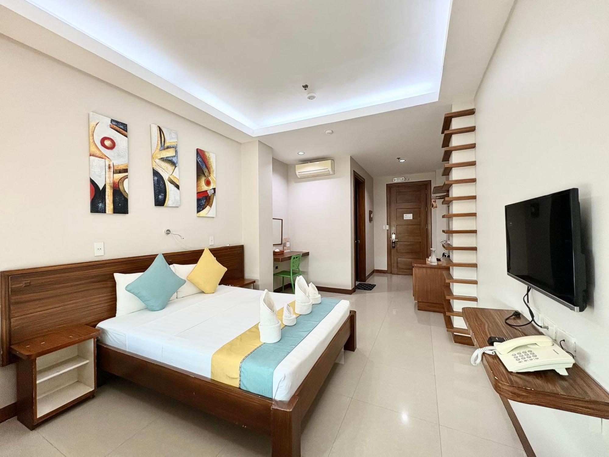 Sunburn Suites And Rooftop Bar Coron Esterno foto