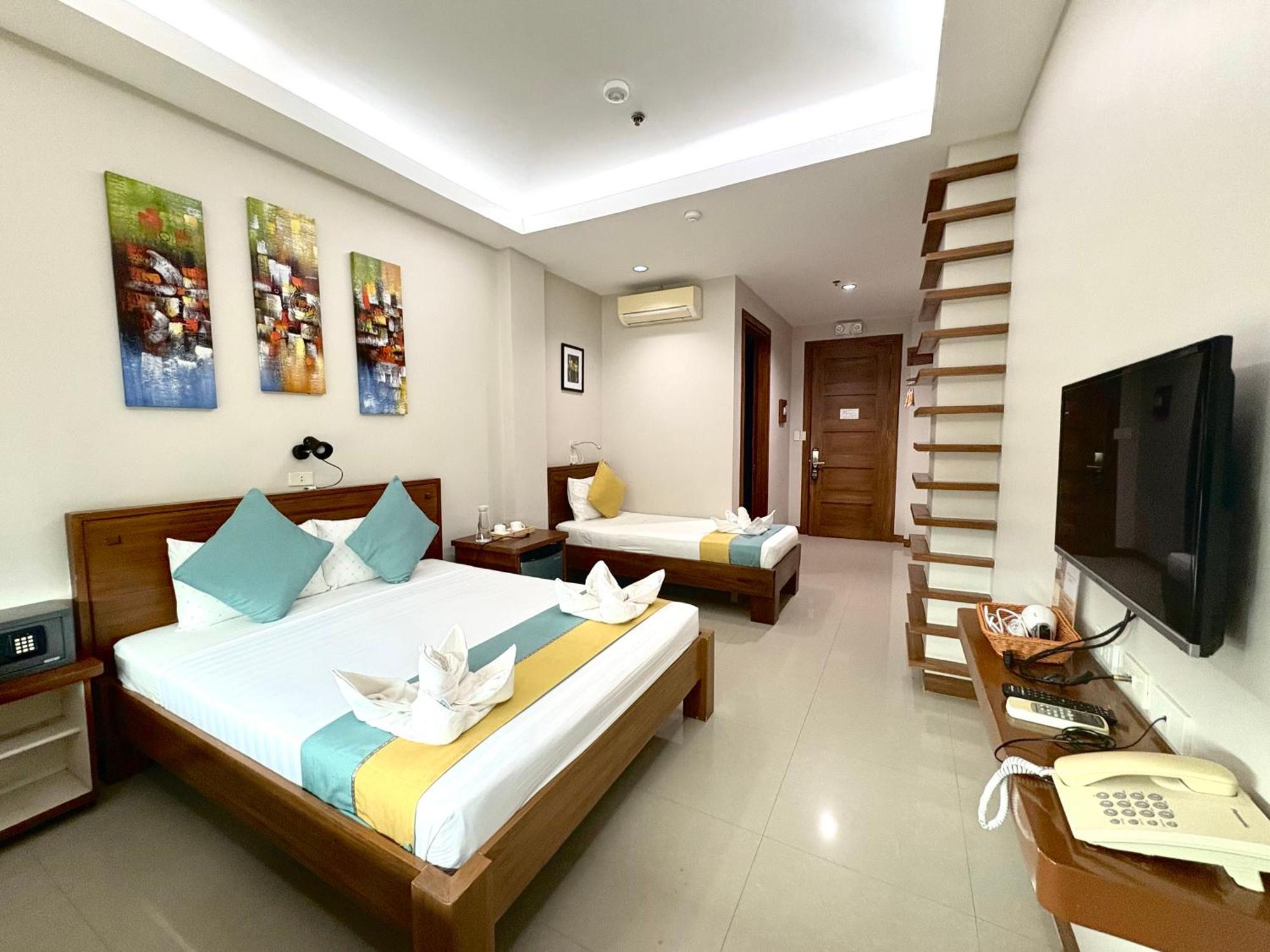 Sunburn Suites And Rooftop Bar Coron Esterno foto